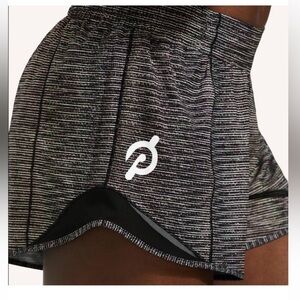Lululemon x Peloton Hotty Hot Shorts Size 6